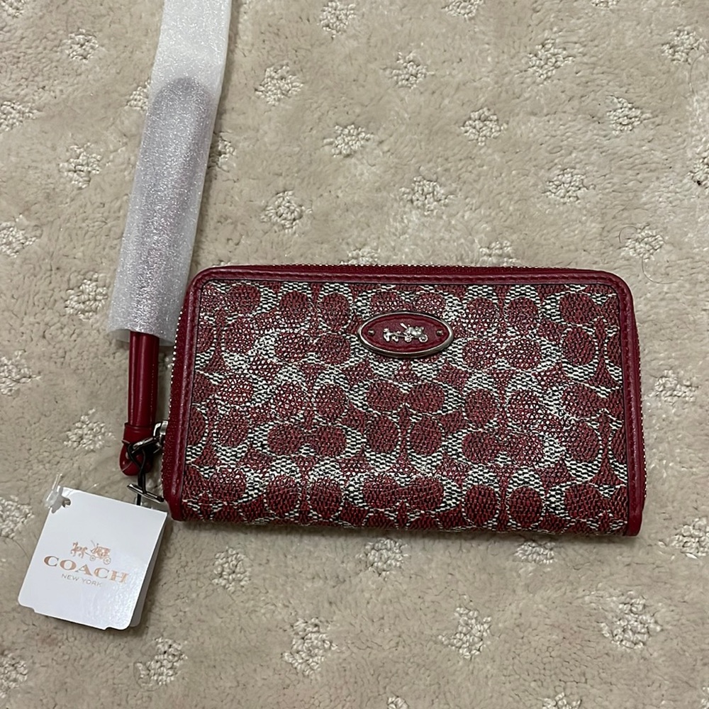 Coach zip wallet new with tags
